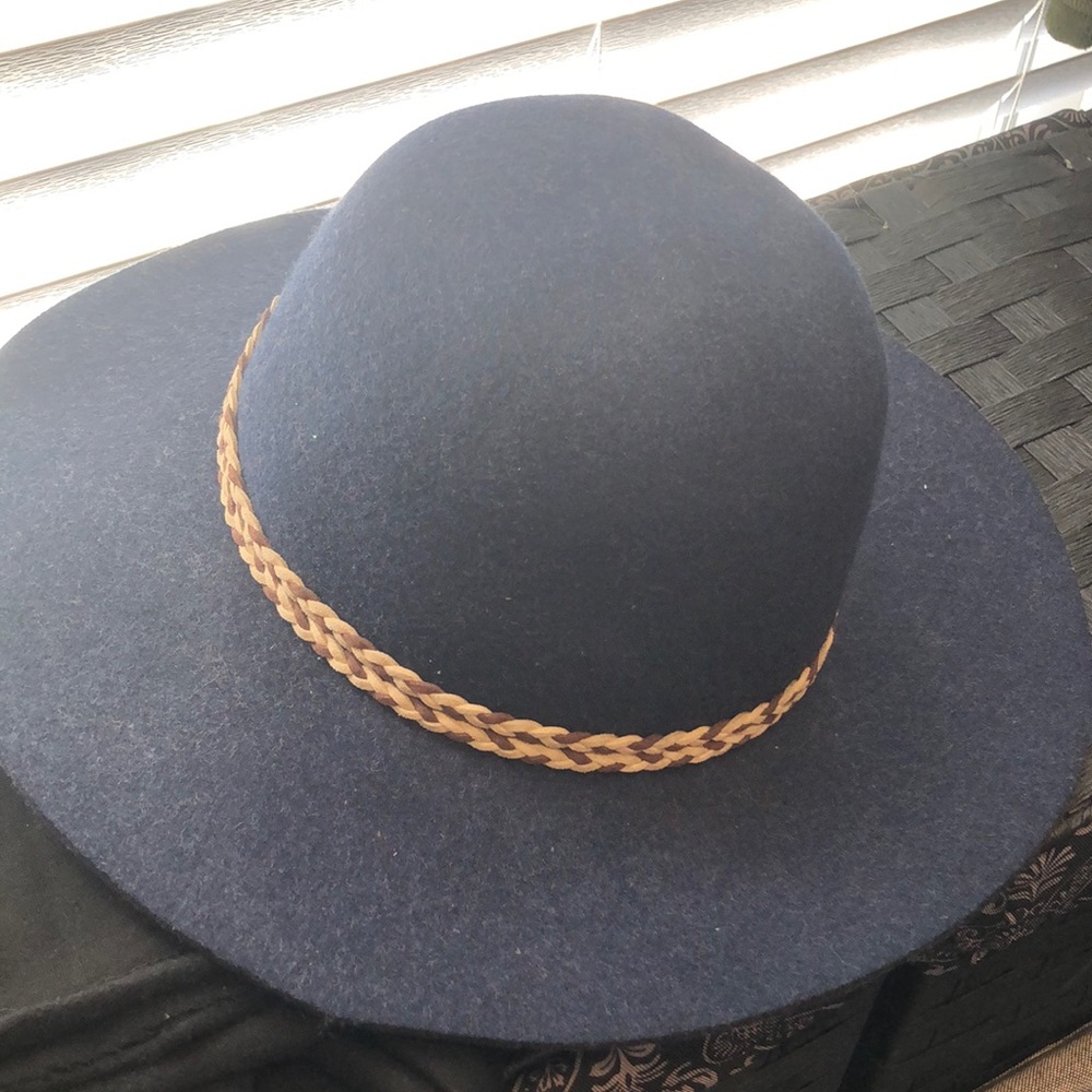 Prana wool leather trim hat